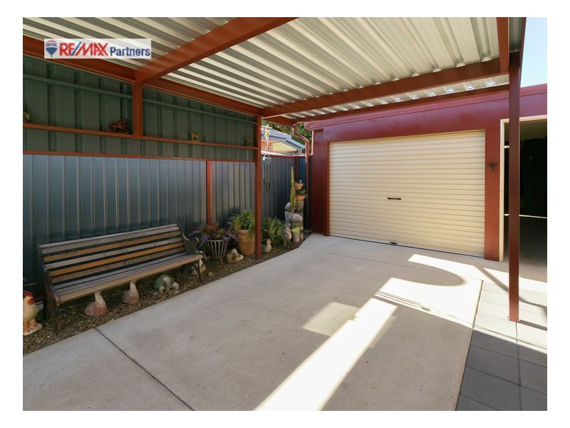 10 Gibbs St, Urangan QLD 4655