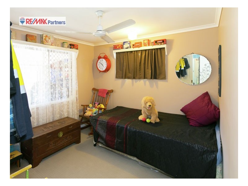 10 Gibbs St, Urangan QLD 4655