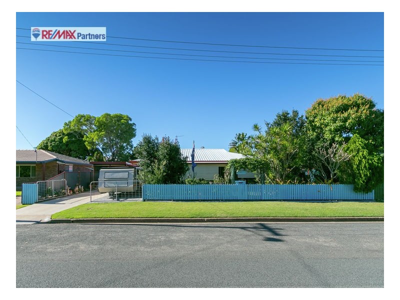 10 Gibbs St, Urangan QLD 4655