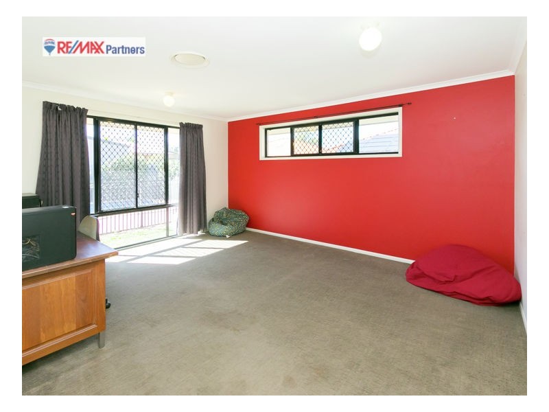 5 Bayrise Dr, Urangan QLD 4655