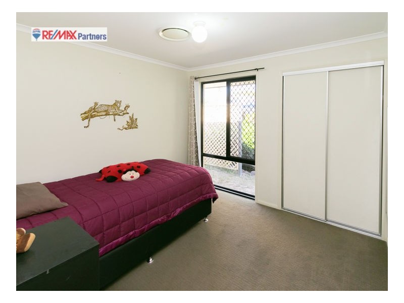 5 Bayrise Dr, Urangan QLD 4655