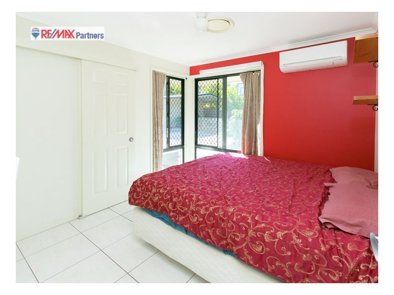 5 Bayrise Dr, Urangan QLD 4655