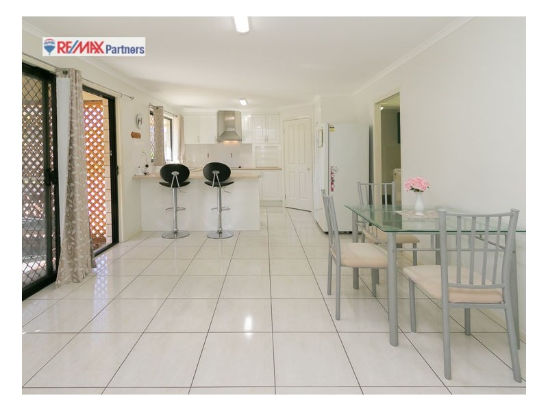 5 Bayrise Dr, Urangan QLD 4655