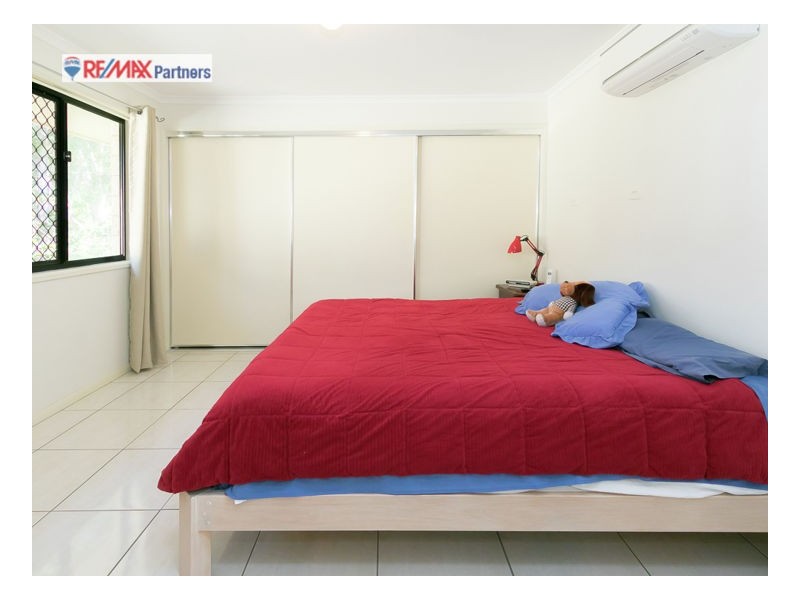 5 Bayrise Dr, Urangan QLD 4655