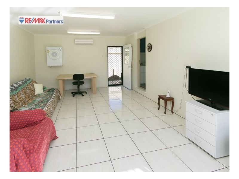 5 Bayrise Dr, Urangan QLD 4655