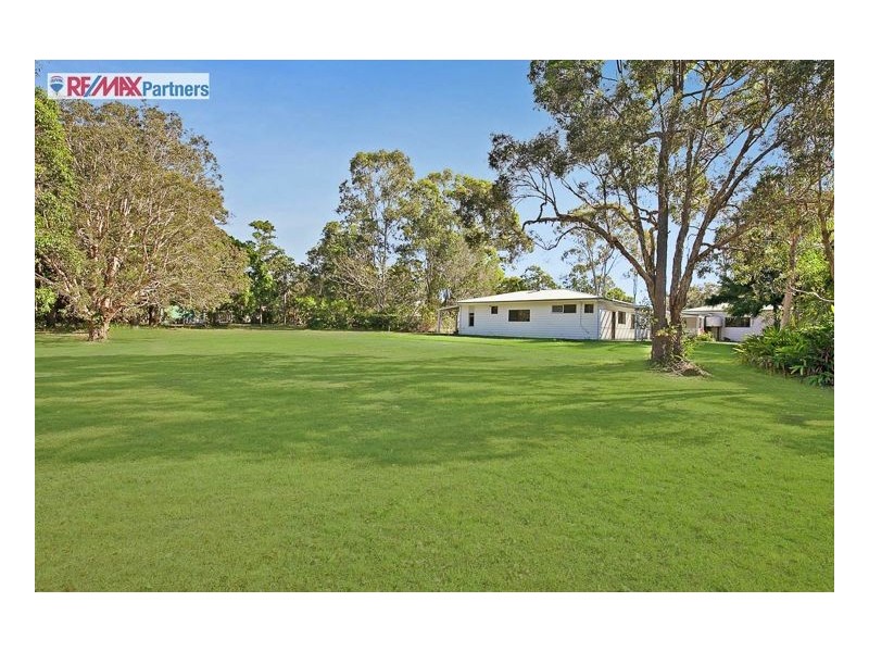 94 Boundary Road, Urangan QLD 4655