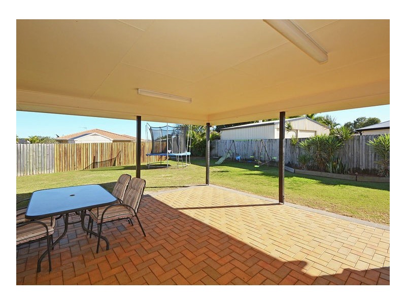 8 Arwon Close, Point Vernon QLD 4655