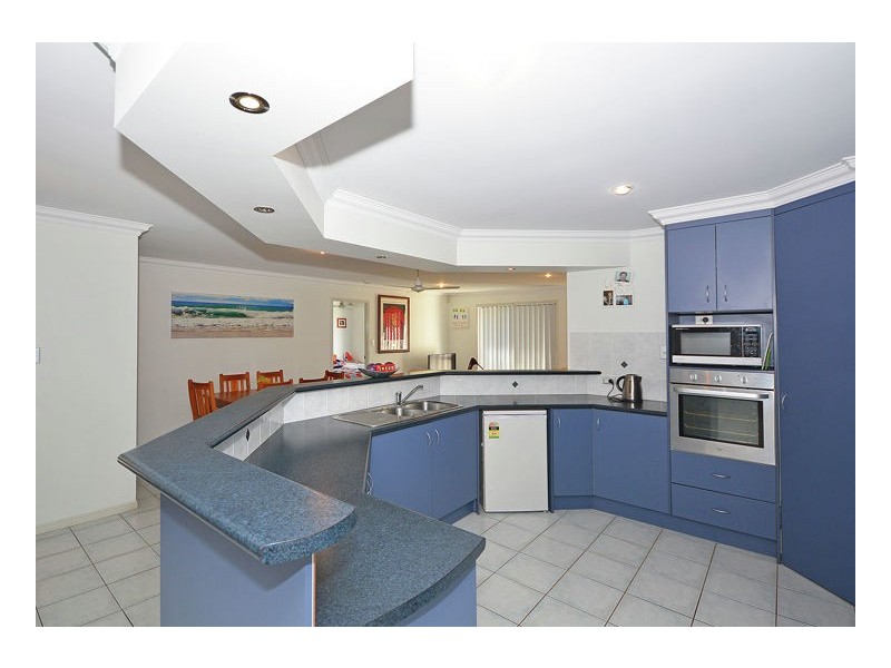 8 Arwon Close, Point Vernon QLD 4655