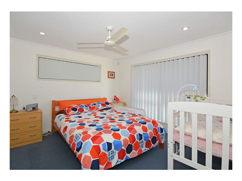 8 Arwon Close, Point Vernon QLD 4655