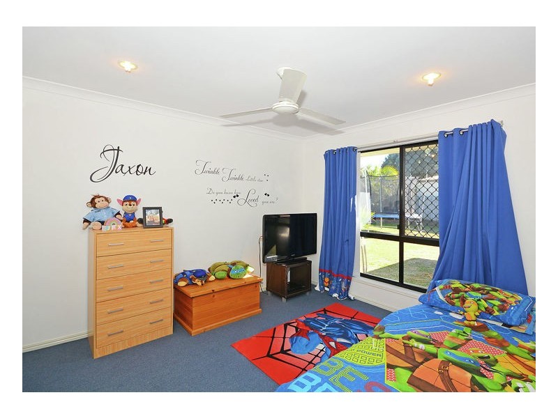 8 Arwon Close, Point Vernon QLD 4655
