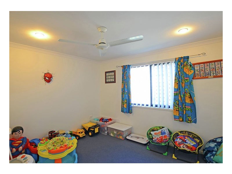 8 Arwon Close, Point Vernon QLD 4655