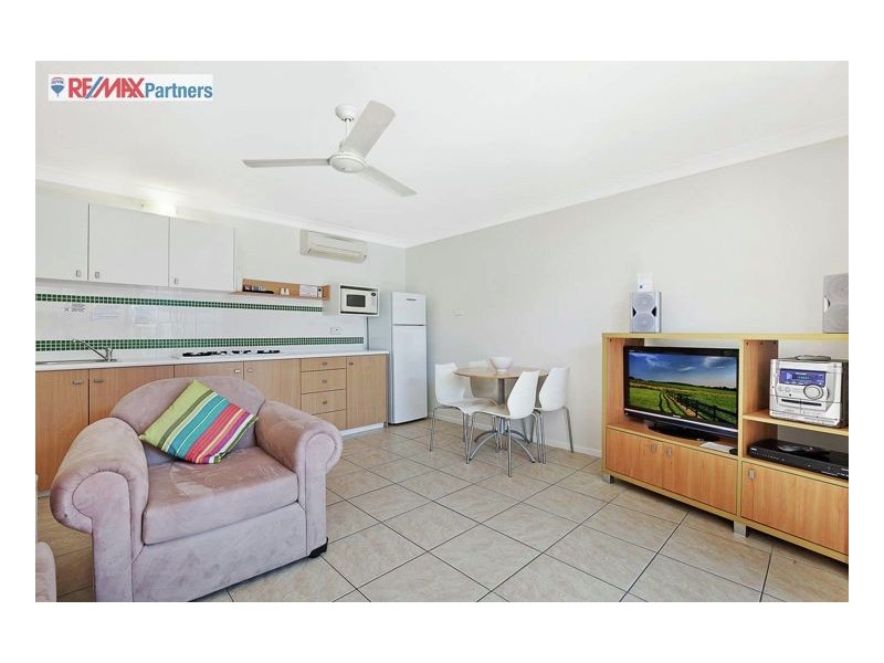 2/13-15 Ann Street, Torquay QLD 4655