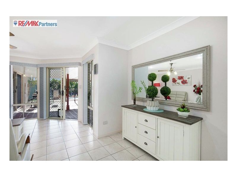 12 Merrilyn Court, Urangan QLD 4655