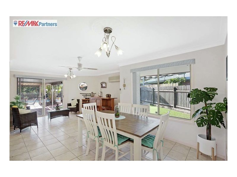 12 Merrilyn Court, Urangan QLD 4655