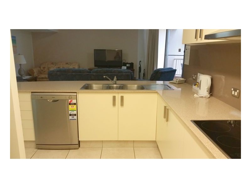 14/451 Esplanade, Torquay QLD 4655