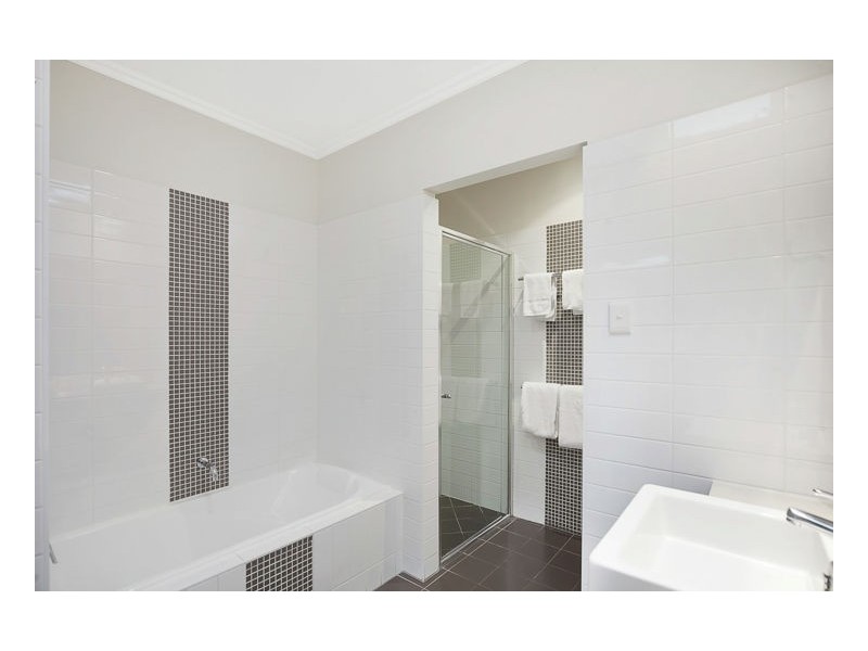 26/80 Moolyyir Street, Urangan QLD 4655