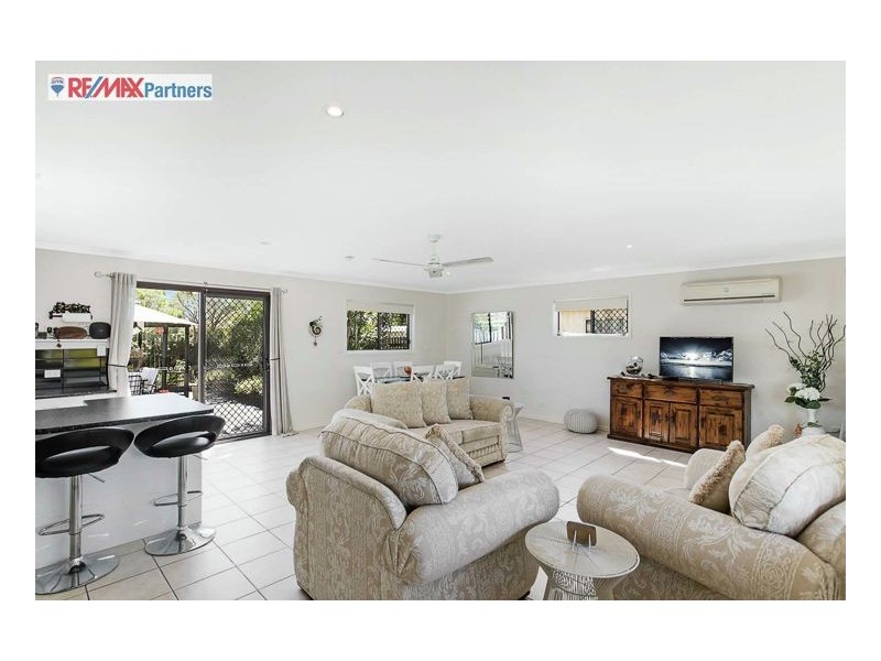11 Lakeside Court, Torquay QLD 4655