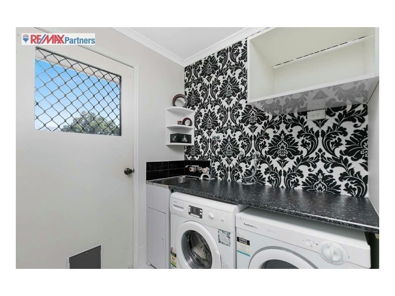 11 Lakeside Court, Torquay QLD 4655