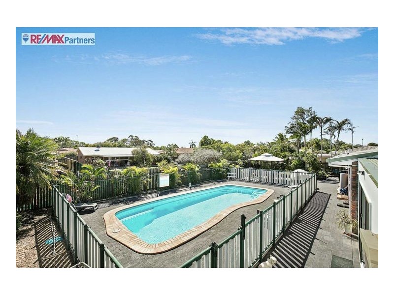 11 Lakeside Court, Torquay QLD 4655