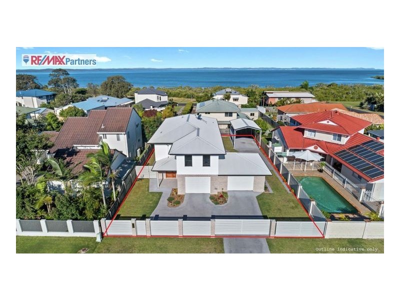 22 Skinner Crescent, Urangan QLD 4655
