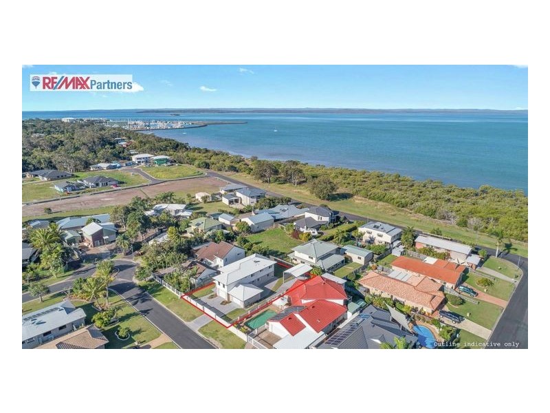 22 Skinner Crescent, Urangan QLD 4655