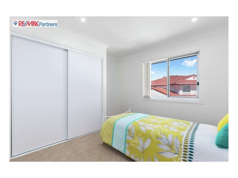 22 Skinner Crescent, Urangan QLD 4655