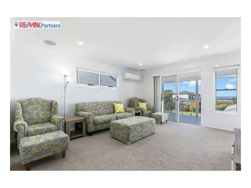 22 Skinner Crescent, Urangan QLD 4655