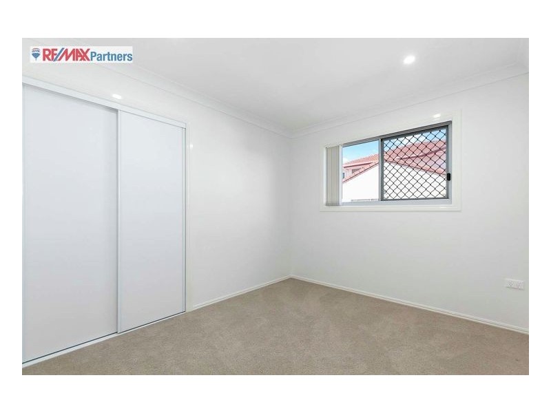 22 Skinner Crescent, Urangan QLD 4655