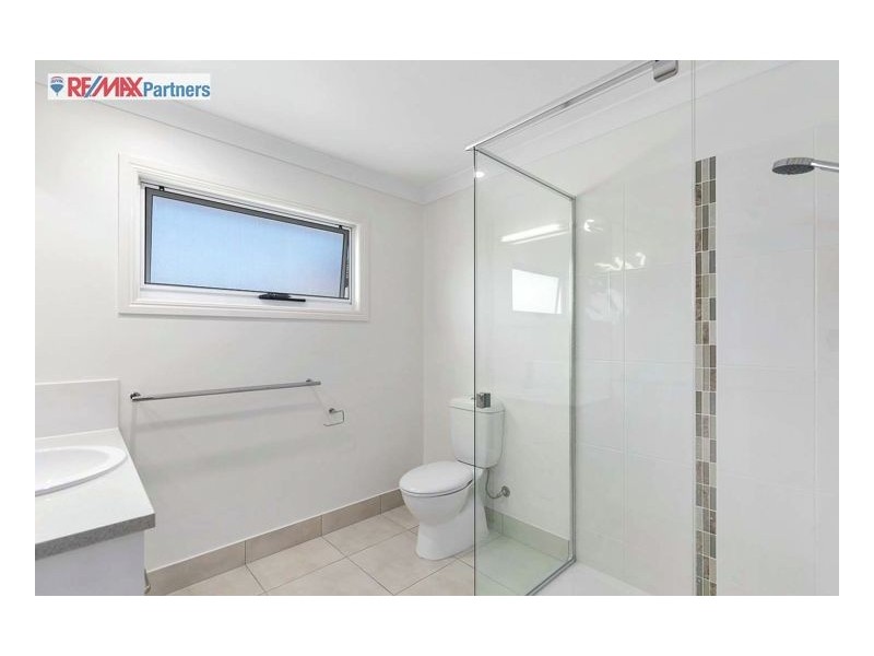 22 Skinner Crescent, Urangan QLD 4655