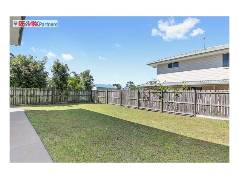 22 Skinner Crescent, Urangan QLD 4655