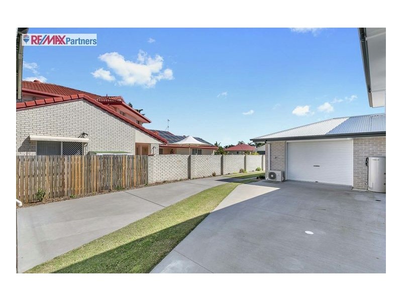 22 Skinner Crescent, Urangan QLD 4655