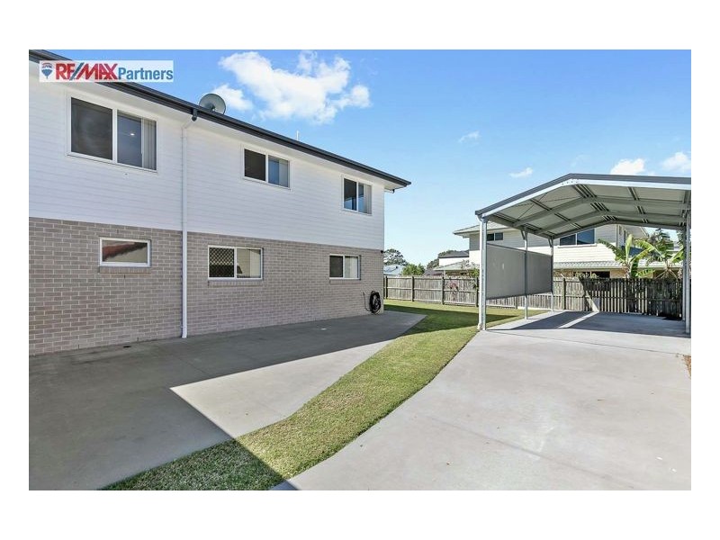 22 Skinner Crescent, Urangan QLD 4655