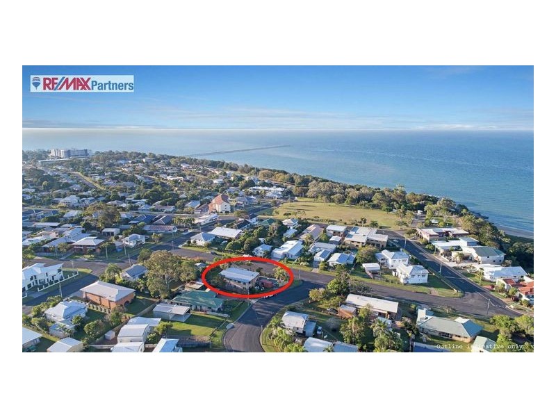 1 Crescent Street, Urangan QLD 4655