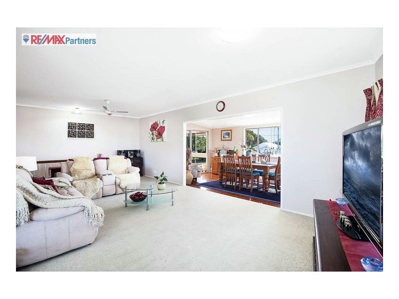 1 Crescent Street, Urangan QLD 4655
