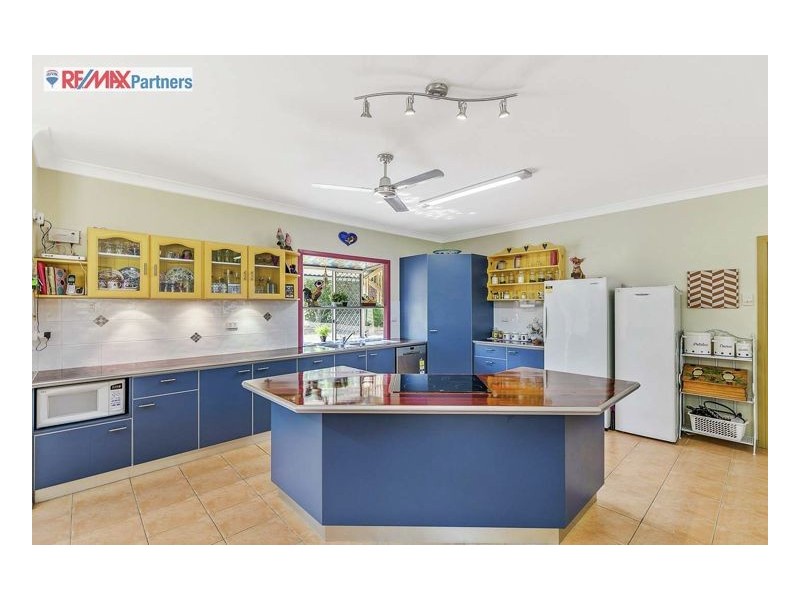 94 Pacific Haven Circuit, Pacific Haven QLD 4659