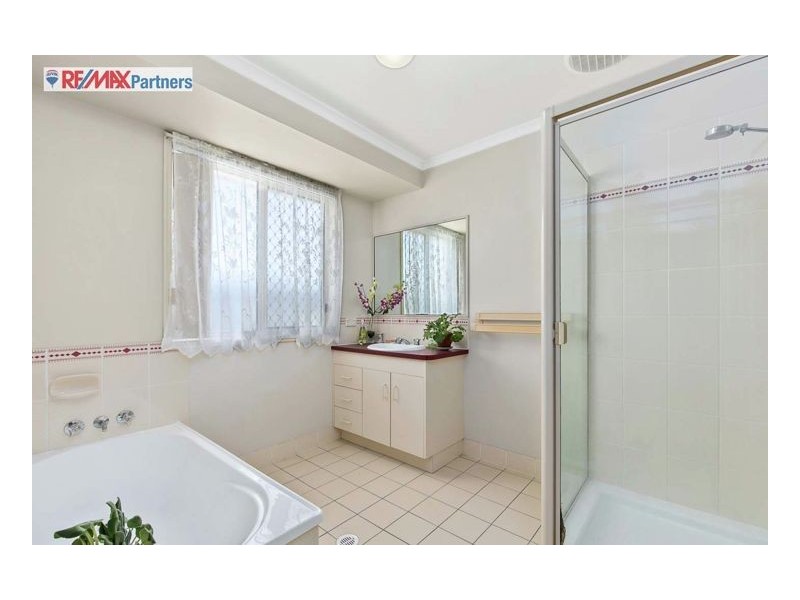 15 Thornbill Drive, Eli Waters QLD 4655