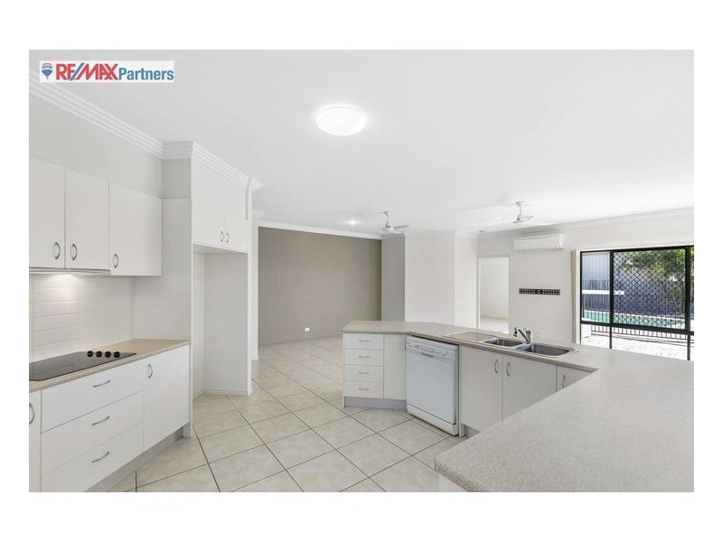 10 Rochester Court, Urraween QLD 4655