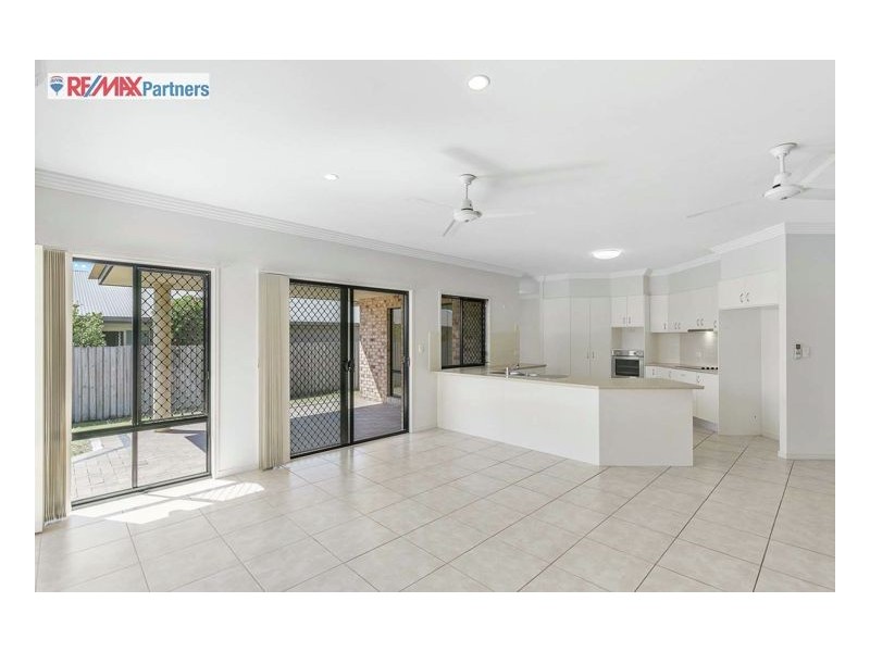 10 Rochester Court, Urraween QLD 4655