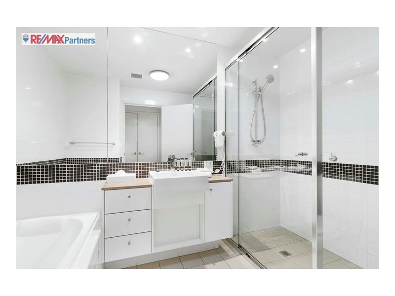 11/625 Esplanade, Urangan QLD 4655