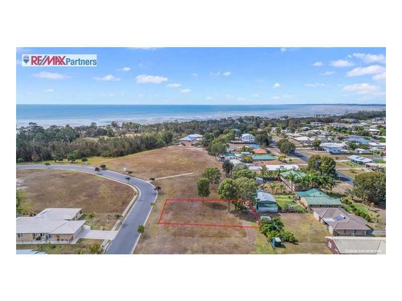 11 Barramundi Dr, Burrum Heads QLD 4659