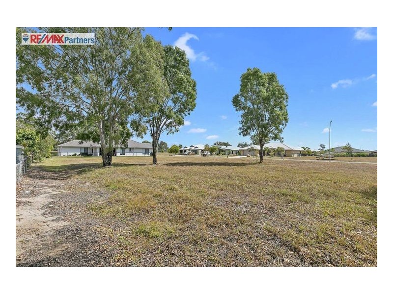 11 Barramundi Dr, Burrum Heads QLD 4659