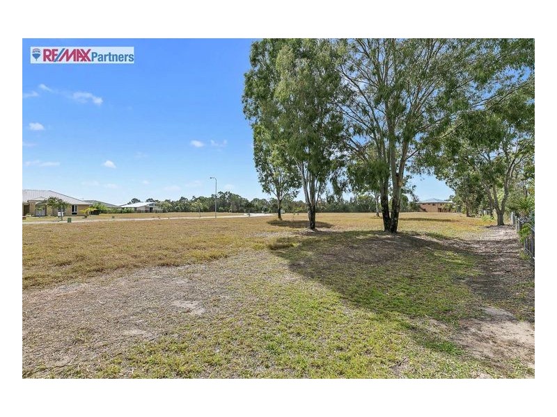 11 Barramundi Dr, Burrum Heads QLD 4659