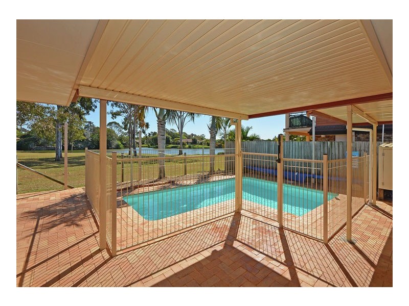 22 Lester Crescent, Torquay QLD 4655