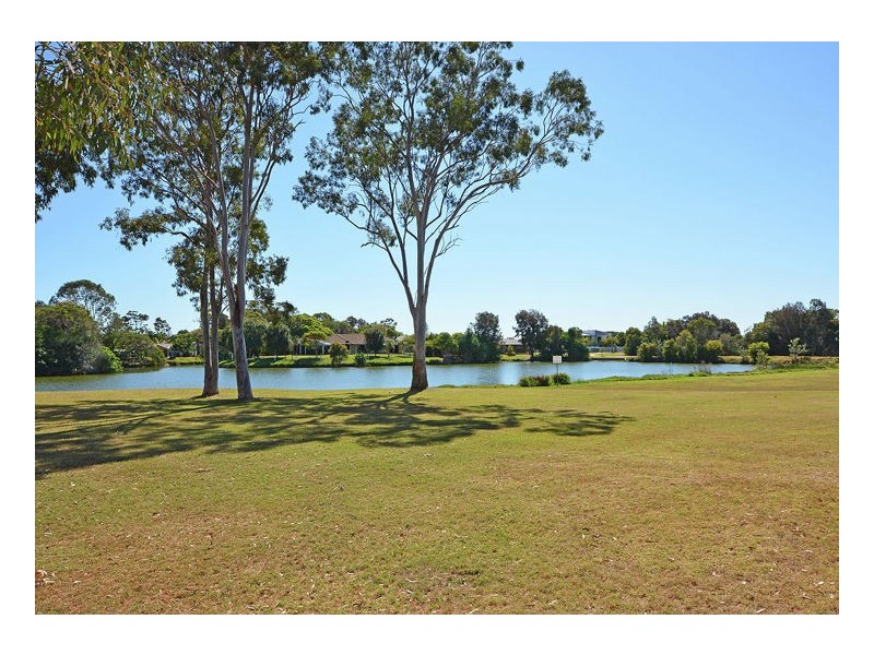 22 Lester Crescent, Torquay QLD 4655