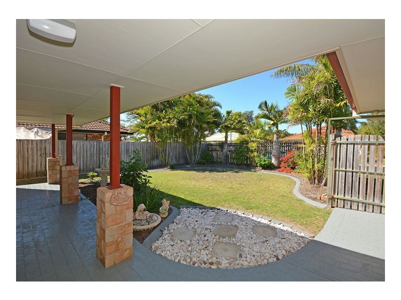 22 Lester Crescent, Torquay QLD 4655