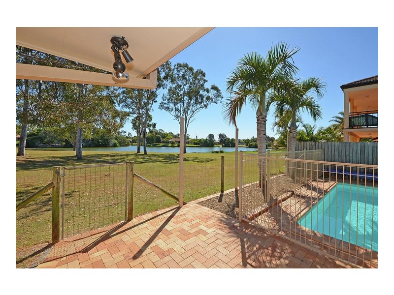 22 Lester Crescent, Torquay QLD 4655