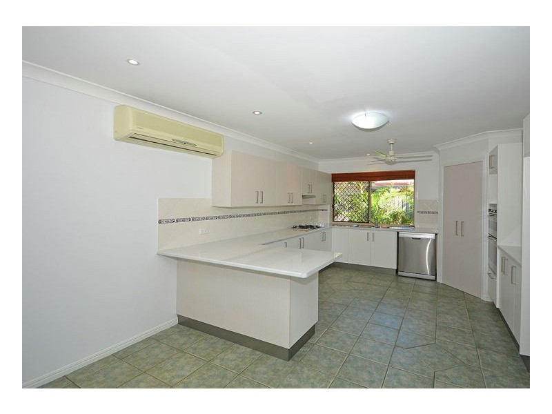 22 Lester Crescent, Torquay QLD 4655