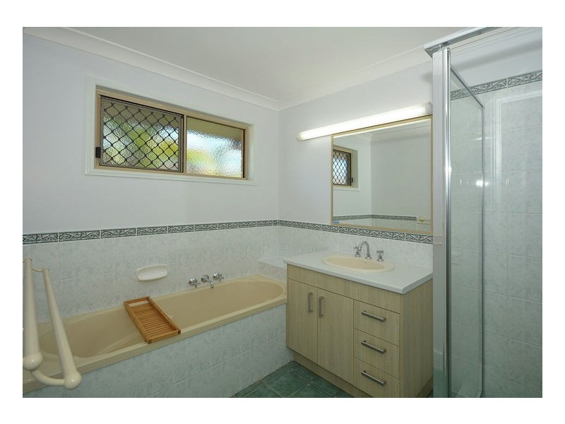 22 Lester Crescent, Torquay QLD 4655