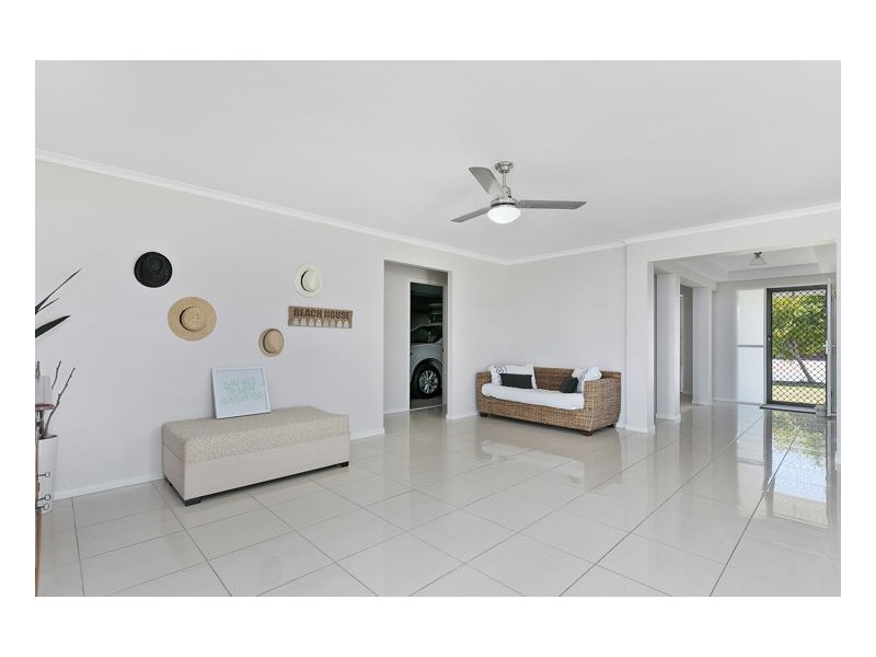 7 Barramundi Drive, Burrum Heads QLD 4659