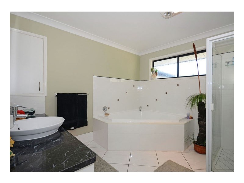 12 Avery Court, Dundowran Beach QLD 4655